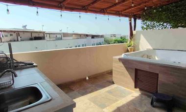 Casa tres recámaras, incluye roof garden con jacuzzi alberca climatizada se acepta crédito Infonavit