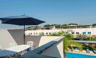 Casa tres recámaras, incluye roof garden con jacuzzi alberca climatizada se acepta crédito Infonavit