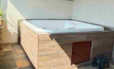 Casa tres recámaras, incluye roof garden con jacuzzi alberca climatizada se acepta crédito Infonavit