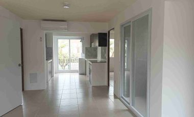 Se alquila departamento en piso alto