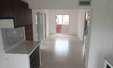 Se alquila departamento en piso alto