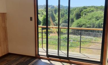 Moderna casa sector Putemún. Cercana a colegios y supermercados.