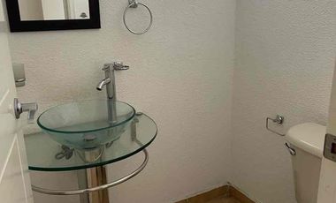 Casa en fraccionamiento con vigilancia y amenidades