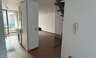 CASA DUPLEX 3D 3B + PATIO + ESTACIONAMIENTO, CERCA HOSPITAL SAN JUAN DE DIOS $850.000