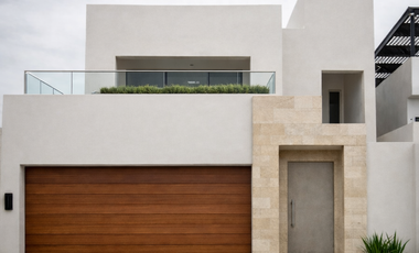 MODERNA Y AMPLIA CASA DE 4 RECAMARAS EN VENTA