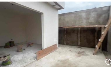 MODERNA Y AMPLIA CASA DE 4 RECAMARAS EN VENTA