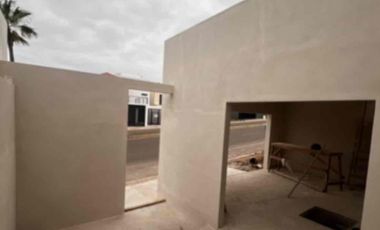 MODERNA Y AMPLIA CASA DE 4 RECAMARAS EN VENTA