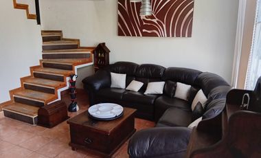 Casa con terreno excedente en Coto Privado