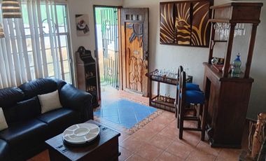 Casa con terreno excedente en Coto Privado