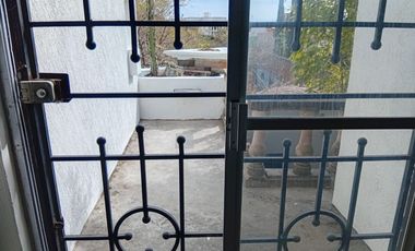 Casa con terreno excedente en Coto Privado