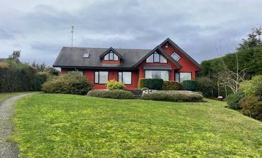 Venta hermosa parcela con casa, sector Coihues, Puerto Varas.