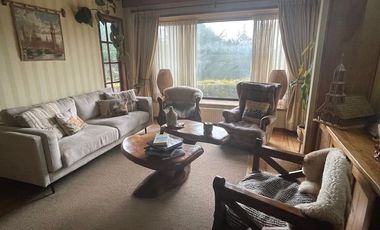 Venta hermosa parcela con casa, sector Coihues, Puerto Varas.