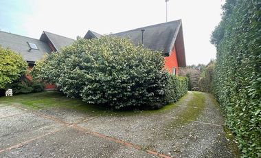 Venta hermosa parcela con casa, sector Coihues, Puerto Varas.