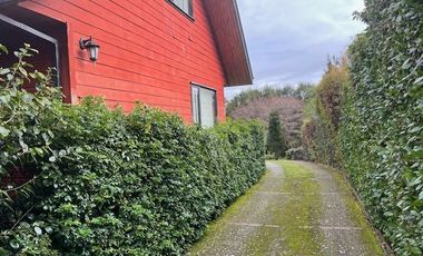 Venta hermosa parcela con casa, sector Coihues, Puerto Varas.