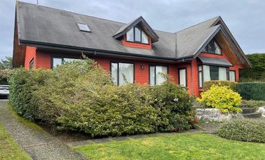 Venta hermosa parcela con casa, sector Coihues, Puerto Varas.