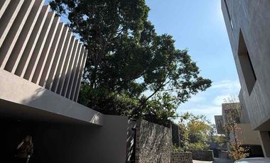 Residencia en VENTA en condominio con seguridad
