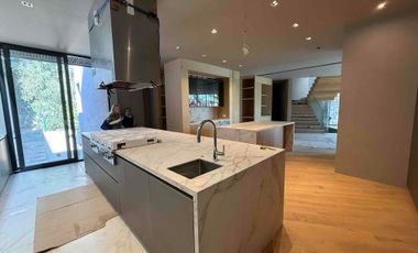 Residencia en VENTA en condominio con seguridad