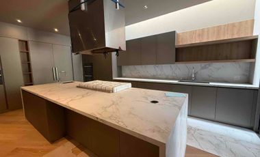 Residencia en VENTA en condominio con seguridad