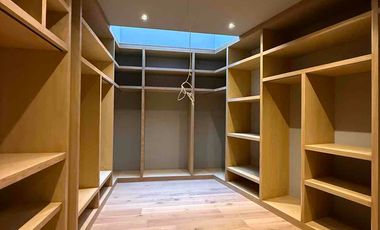 Residencia en VENTA en condominio con seguridad