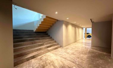 Residencia en VENTA en condominio con seguridad