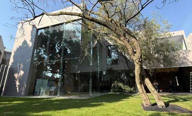 Residencia en VENTA en condominio con seguridad