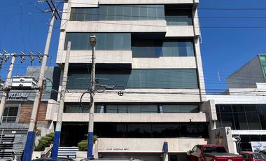 OFICINA CON EXCELENTE UBICACIÓN SOBRE AV. LÁZARO CÁRDENAS, A NEGOCIAR