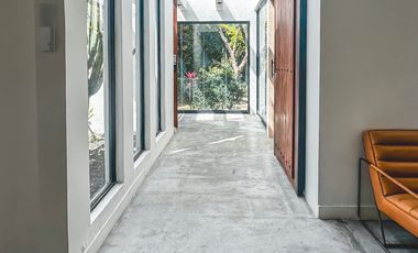 CASA EN VENTA CON RECÁMARAS EN PLANTA BAJA Y AMPLIO JARDÍN EN CALZADA ZAVALETA