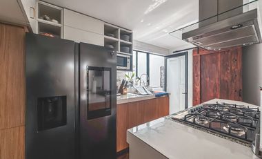 CASA EN VENTA CON RECÁMARAS EN PLANTA BAJA Y AMPLIO JARDÍN EN CALZADA ZAVALETA