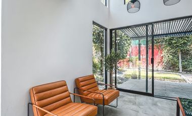 CASA EN VENTA CON RECÁMARAS EN PLANTA BAJA Y AMPLIO JARDÍN EN CALZADA ZAVALETA