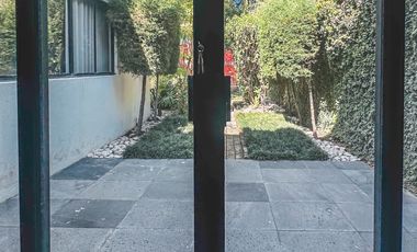 CASA EN VENTA CON RECÁMARAS EN PLANTA BAJA Y AMPLIO JARDÍN EN CALZADA ZAVALETA