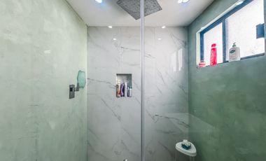 CASA EN VENTA CON RECÁMARAS EN PLANTA BAJA Y AMPLIO JARDÍN EN CALZADA ZAVALETA