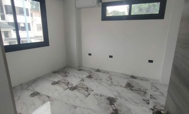 Alquilo departamento de 3 dormitorios en primer piso en Urb. Las Garzas