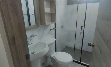 Alquilo departamento de 3 dormitorios en primer piso en Urb. Las Garzas