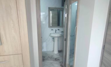 Alquilo departamento de 3 dormitorios en primer piso en Urb. Las Garzas