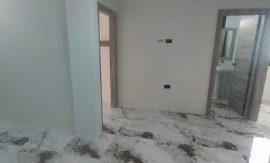 Alquilo departamento de 3 dormitorios en primer piso en Urb. Las Garzas