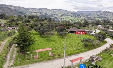 Terreno urbano en venta en Motupe Alto con todos los servicios básicos