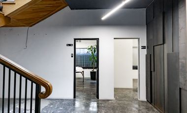 Oficinas flaxibles por Piso (300 M²) o Edificio Completo (1,200) – Contrato Flexible