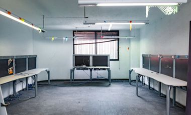 Oficinas flaxibles por Piso (300 M²) o Edificio Completo (1,200) – Contrato Flexible