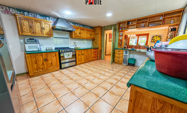 Propiedad campestre en Paute con 4 habitaciones y grandes áreas verdes