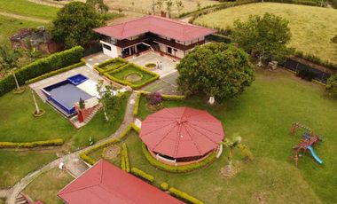 Vendo en el eje cafetero para Ecohotel o proyecto turístico  en Ulloa