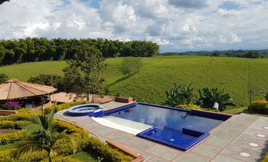 Vendo en el eje cafetero para Ecohotel o proyecto turístico  en Ulloa