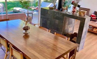 EN VENTA CASA EN PARCELA ESTILO MEDITERRÁNEO - CONDOMINIO PRIVADO