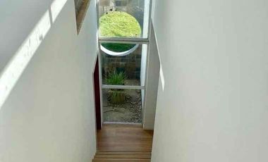 EN VENTA CASA EN PARCELA ESTILO MEDITERRÁNEO - CONDOMINIO PRIVADO