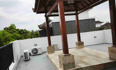 For rent beautiful 3 bedroom vila with rooftop jungle view Ubud