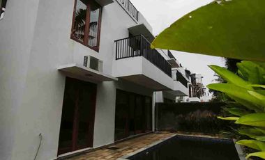 For rent beautiful 3 bedroom vila with rooftop jungle view Ubud