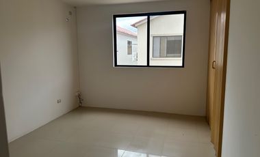 Casa en Alquiler en Ciudad Celeste