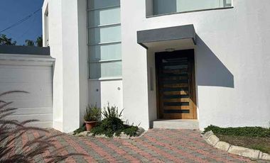 Venta casa independiente 3 dormitorios en Pillagua