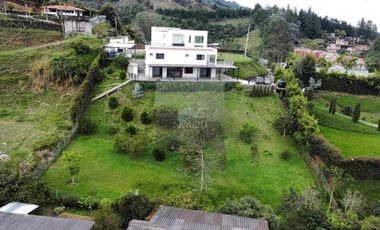 Casa campestre en Urbanización abierta La Ceja