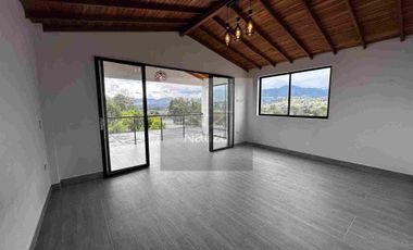 Casa campestre en Urbanización abierta La Ceja