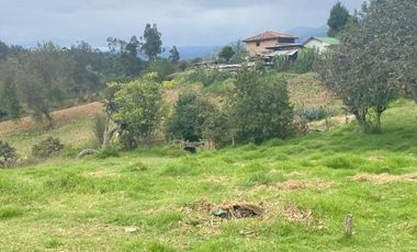 Terreno en venta 2.700m2 a 5 minutos de Challuabamba - Panamericana Norte Cuenca